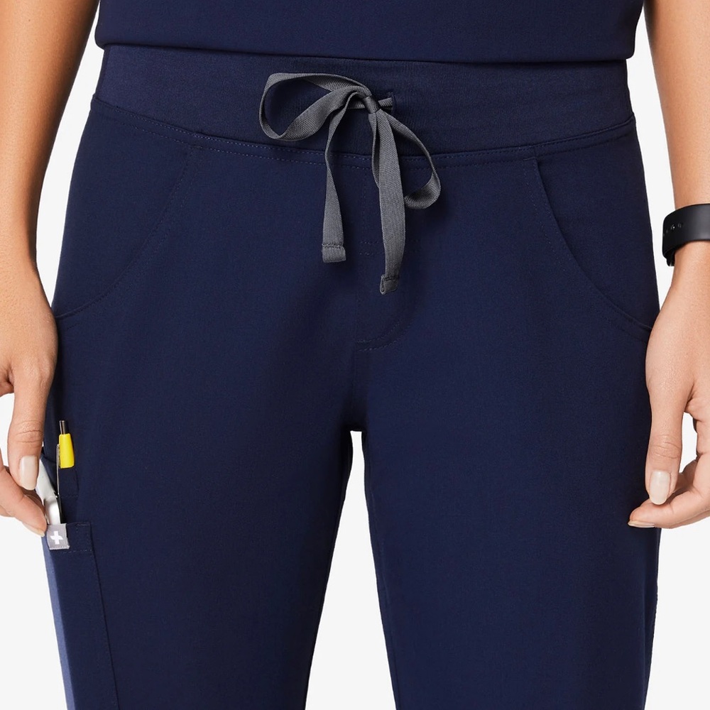 Figs - Kade Cargo scrub pants